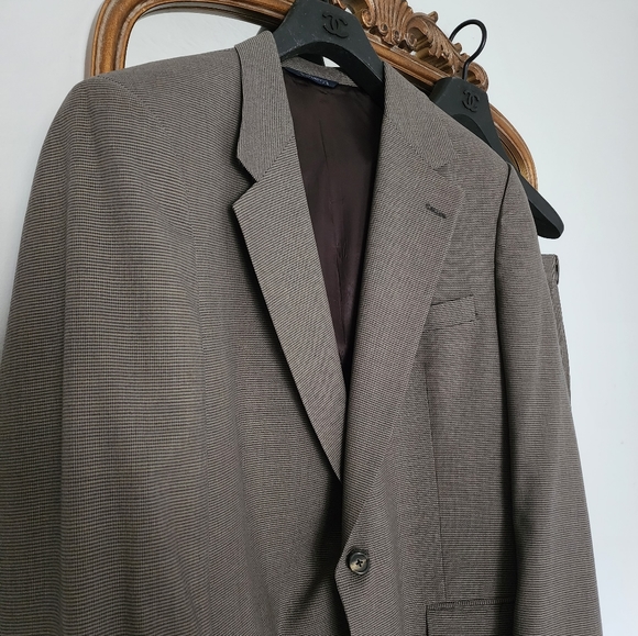 Burberry's Wool Suit Set - Picture 2 of 9